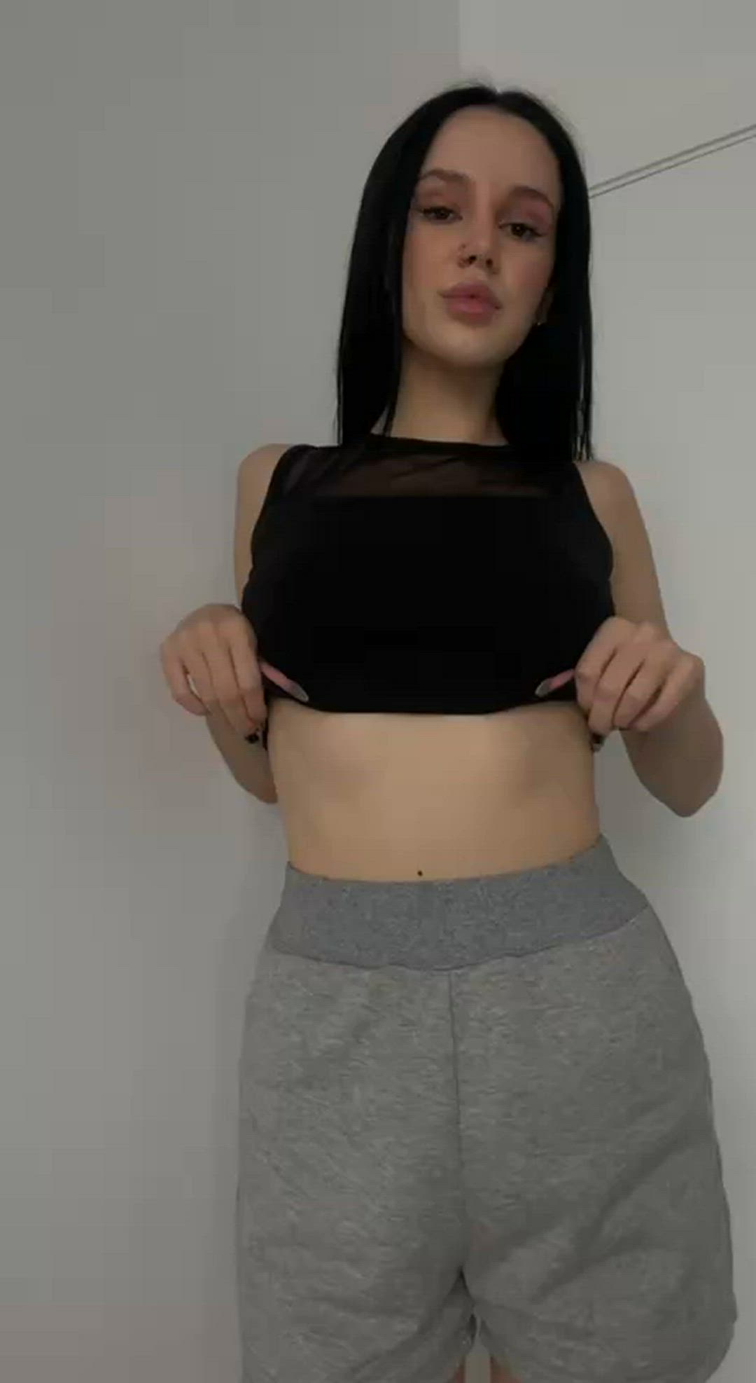 Amateur porn video with onlyfans model adelebee <strong>@adelebee</strong>