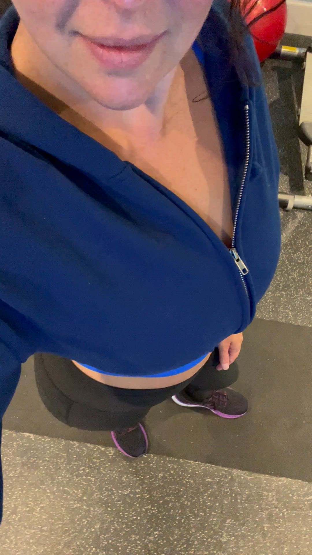 Leggings porn video with onlyfans model AdrenaSapphire <strong>@adrenasapphire</strong>