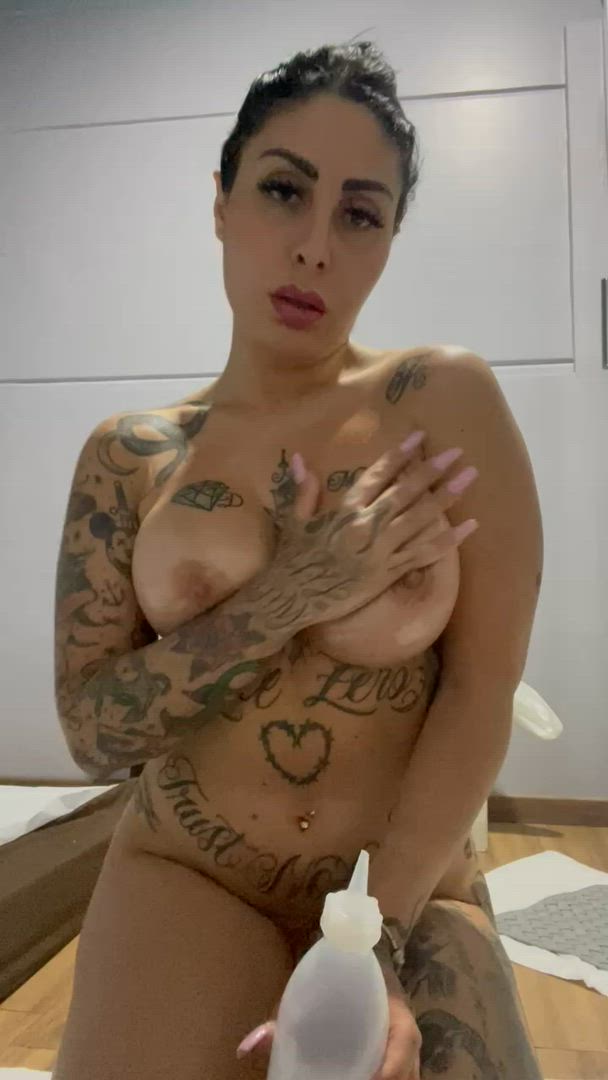 Tits porn video with onlyfans model AessiaLeoni_OF <strong>@alessialeoni</strong>