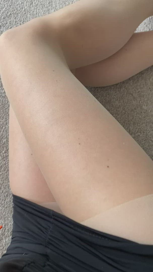 Pantyhose porn video with onlyfans model amber_rickard <strong>@amber_rickard</strong>