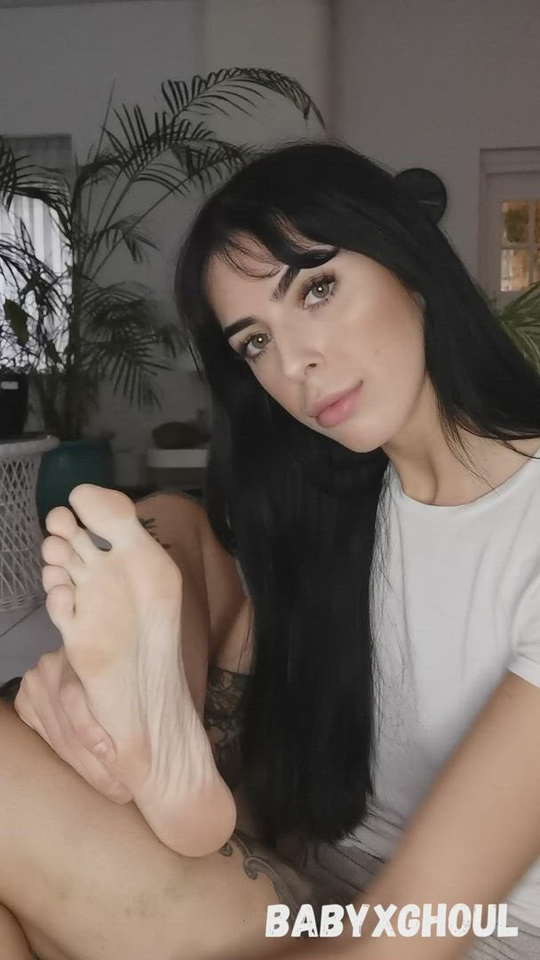 Brunette porn video with onlyfans model Baby Ghoul <strong>@babyxghoul</strong>