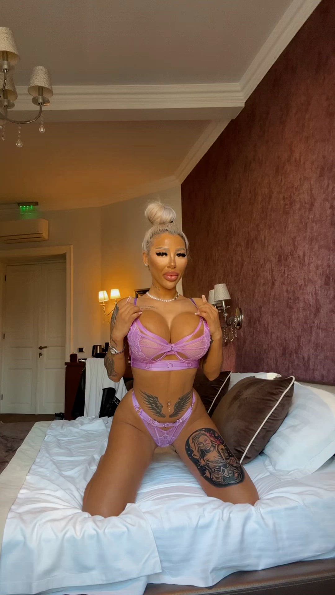 Big Tits porn video with onlyfans model barbiexbambo <strong>@barbiebambo</strong>