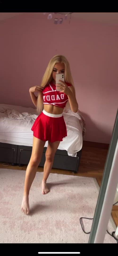 Cheerleader porn video with onlyfans model Belle <strong>@belleolivia3</strong>