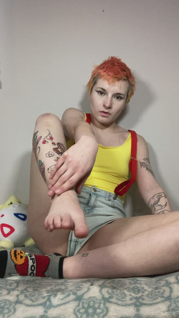 Feet porn video with onlyfans model Bidaily (Gwen) <strong>@bidaily666</strong>