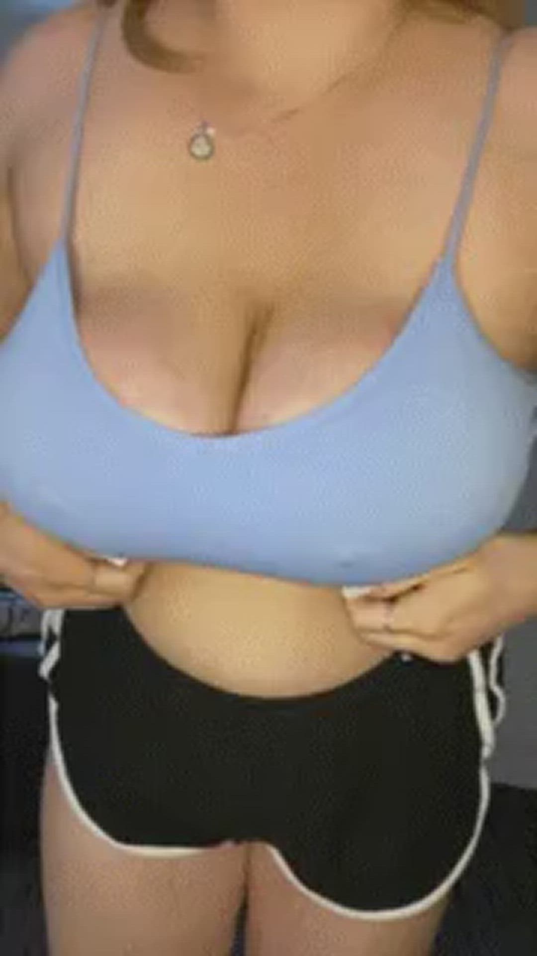 Big Tits porn video with onlyfans model bigtittiesxxx <strong>@hollyevanss</strong>