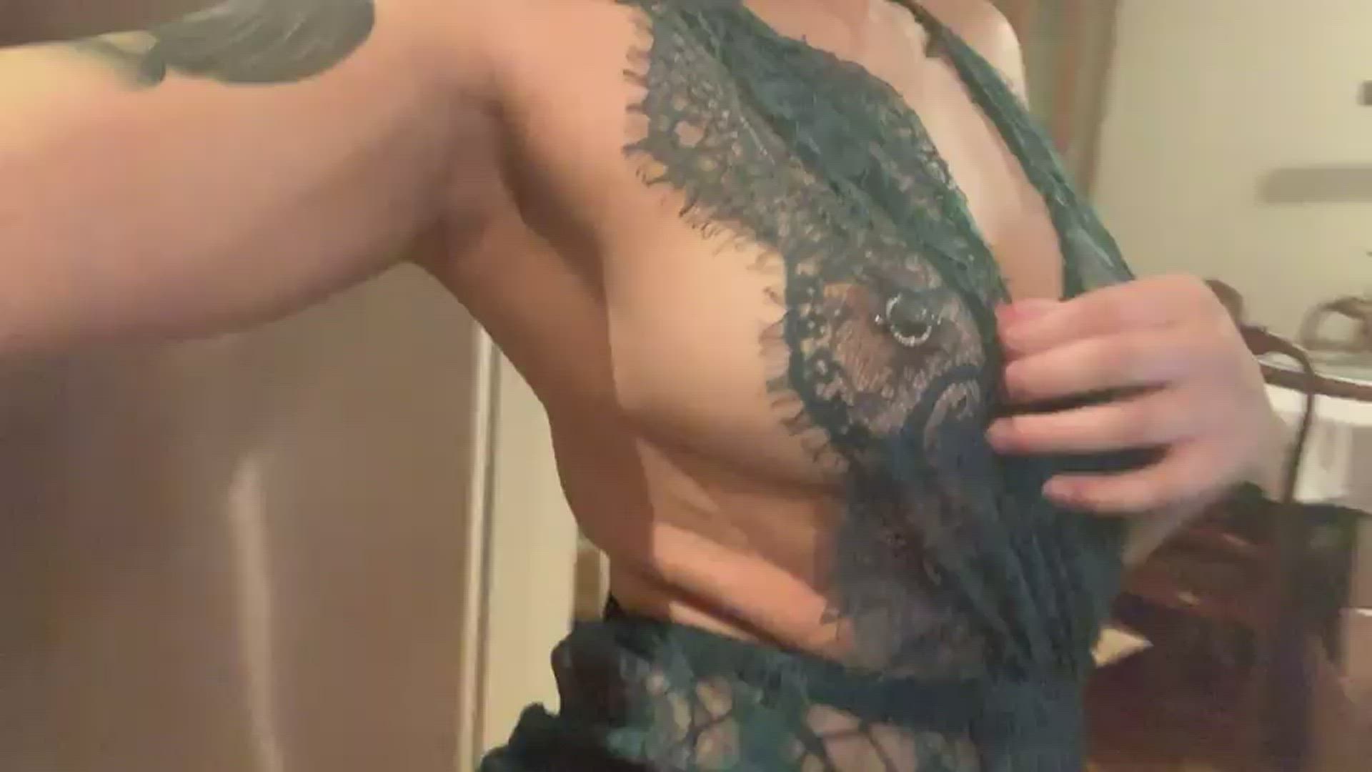 Sideboob porn video with onlyfans model Briana✨ <strong>@brianamonique</strong>