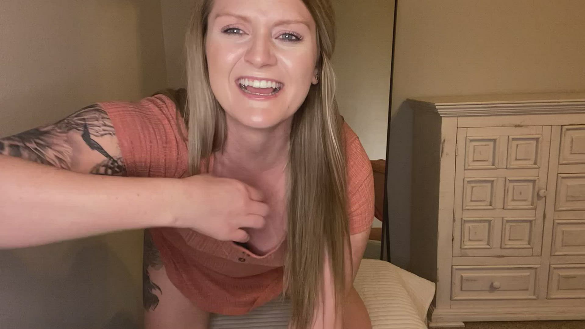 Ballbusting porn video with onlyfans model britt_brittxoxo <strong>@britt_brittxoxo</strong>