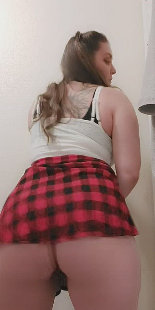 Ass porn video with onlyfans model BubblyXO <strong>@bubblyrumbler</strong>