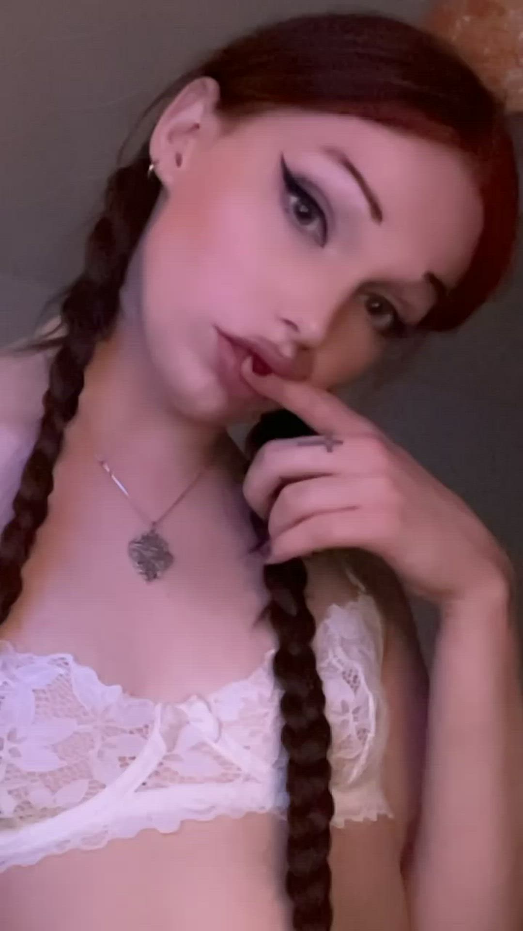OnlyFans porn video with onlyfans model bumblebea98 <strong>@el_bea123</strong>