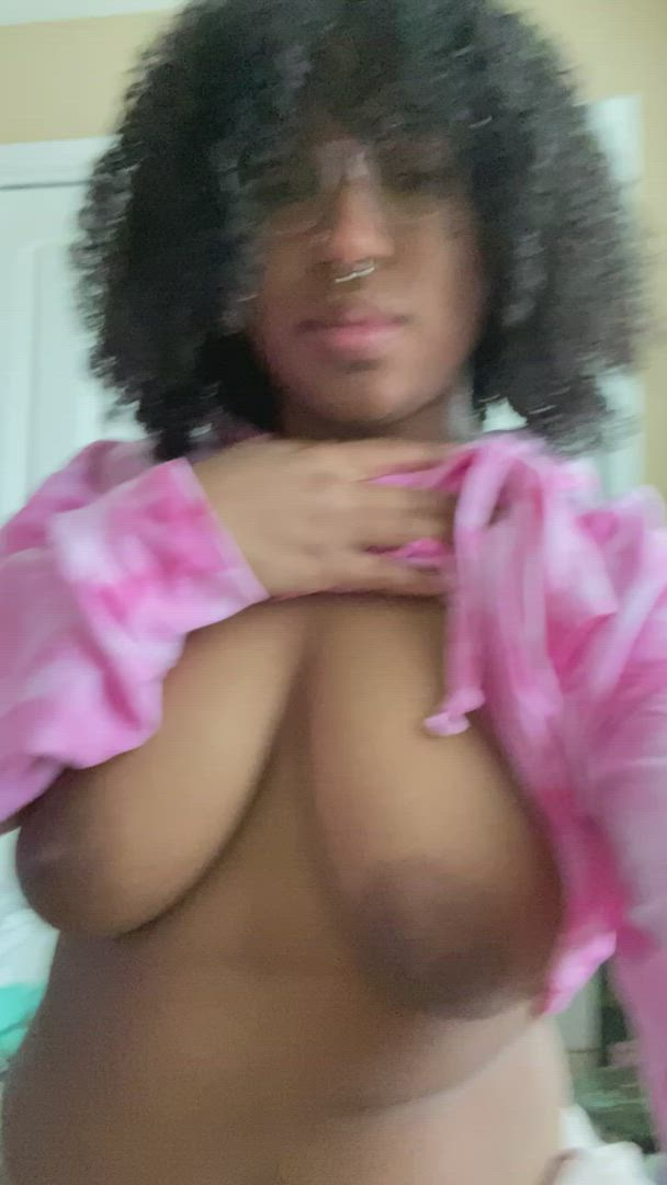 Bouncing Tits porn video with onlyfans model carameldelight <strong>@carameldelight418</strong>