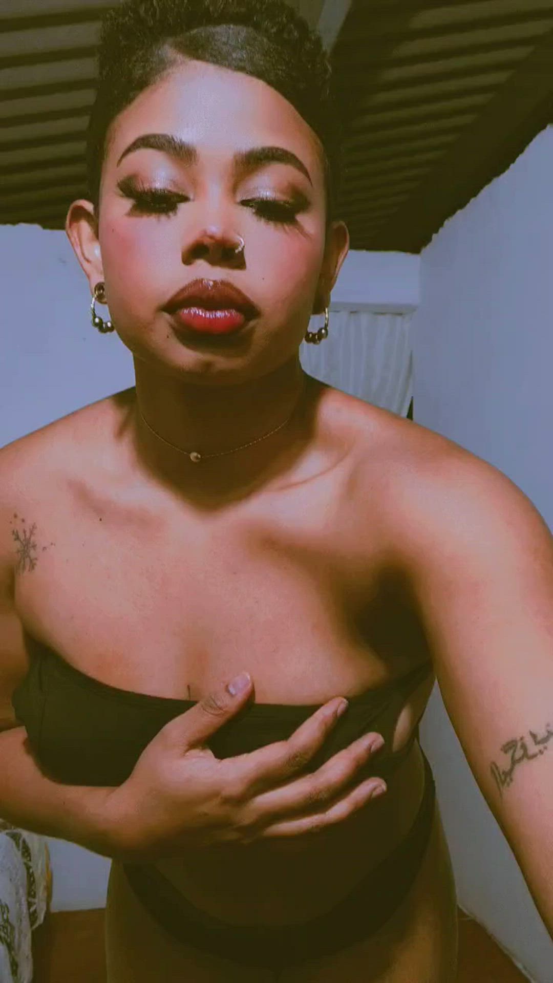 Tits porn video with onlyfans model chanelscott <strong>@chanelscott</strong>