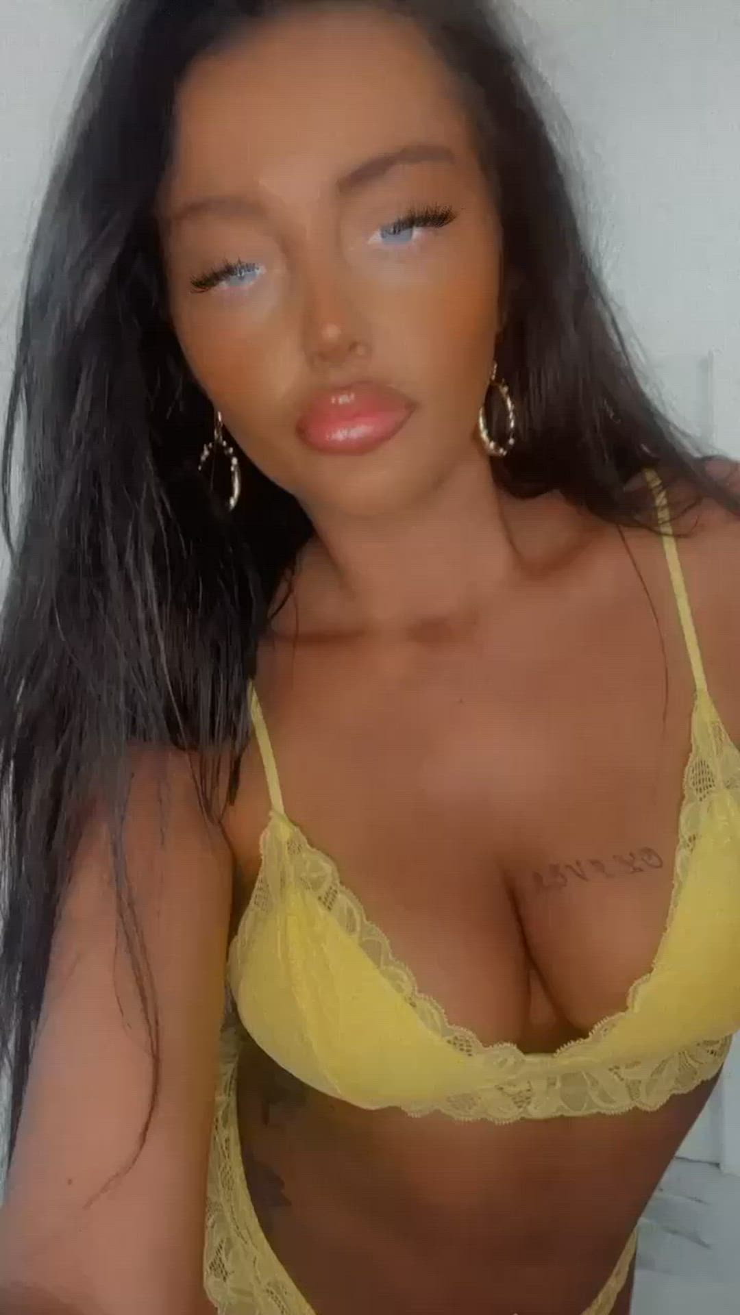 Boobs porn video with onlyfans model chelsieminx23 <strong>@chelsieminxxx</strong>