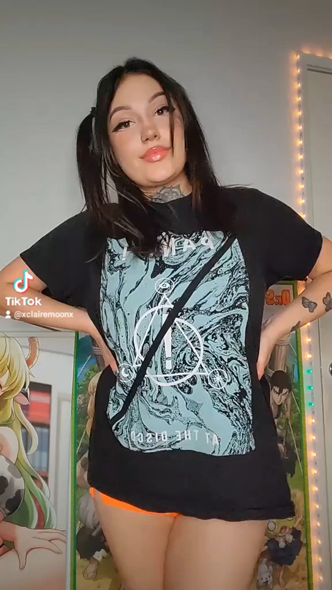 TikTok porn video with onlyfans model Claire Moon <strong>@clairemoonxx</strong>