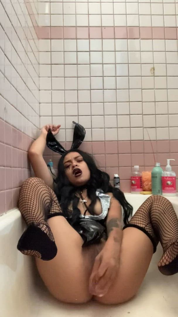 Teen porn video with onlyfans model clemthenymph <strong>@graveyardmamixx</strong>