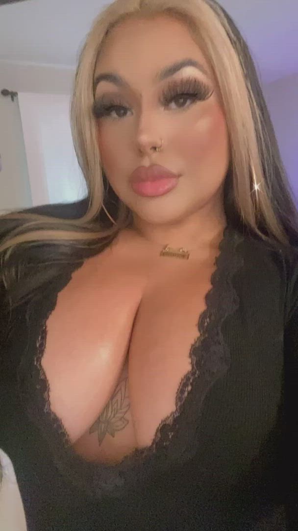 Latina porn video with onlyfans model Cubanmami02 <strong>@cubanmamio2</strong>
