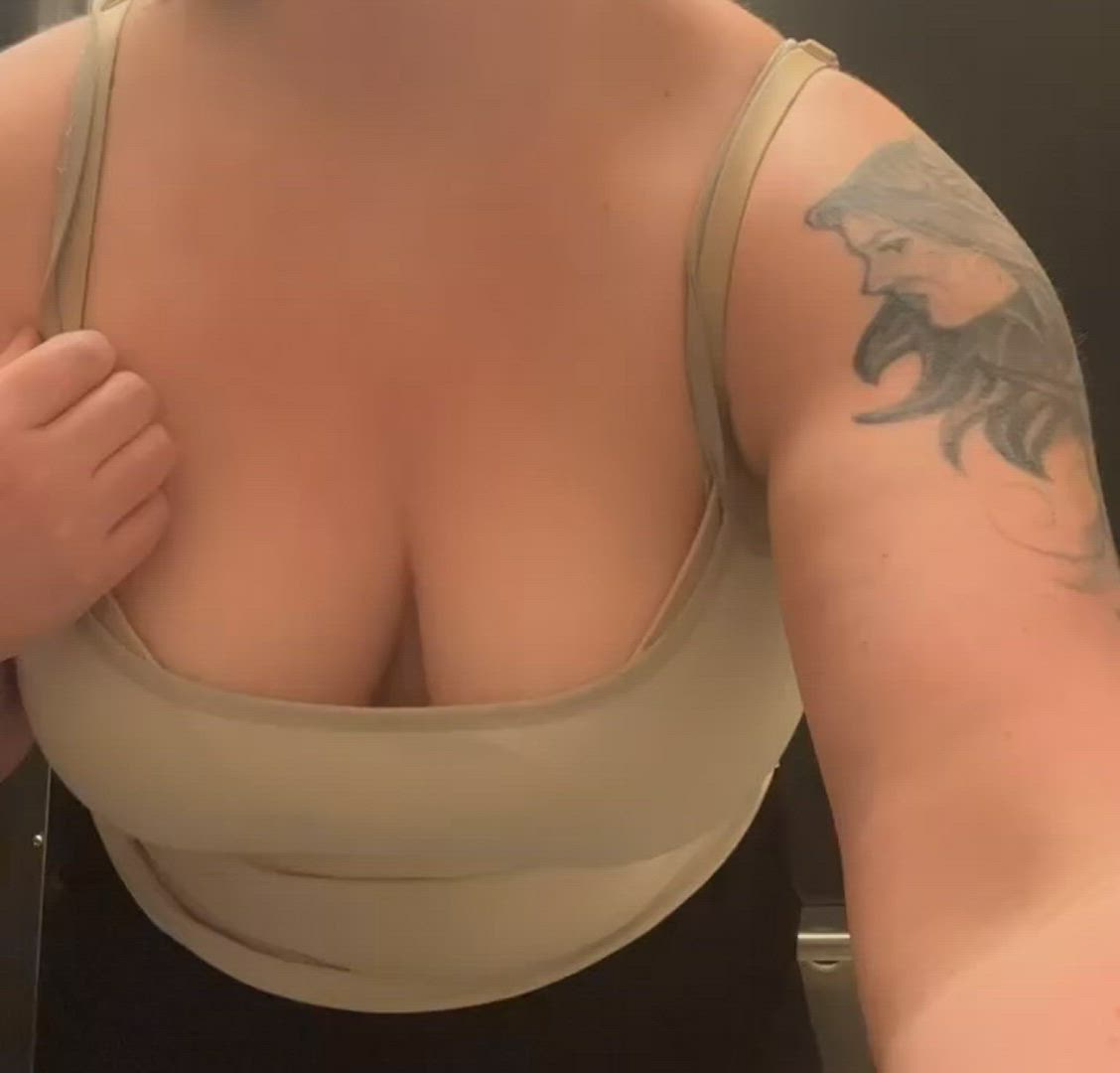 Tits porn video with onlyfans model customizedfetish <strong>@madebyhope</strong>