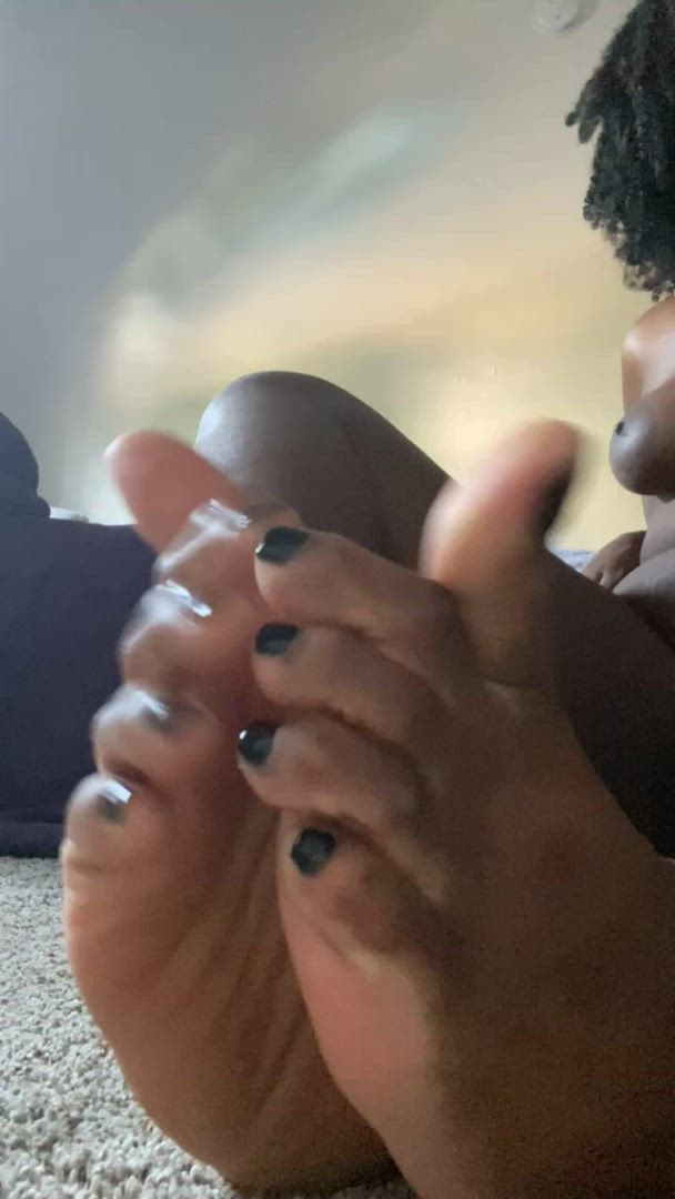 Ebony porn video with onlyfans model Dee nuh <strong>@soccermom</strong>