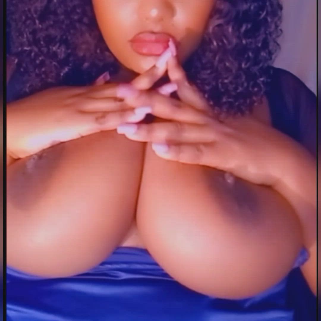 Tits porn video with onlyfans model Deemona <strong>@deemona25</strong>