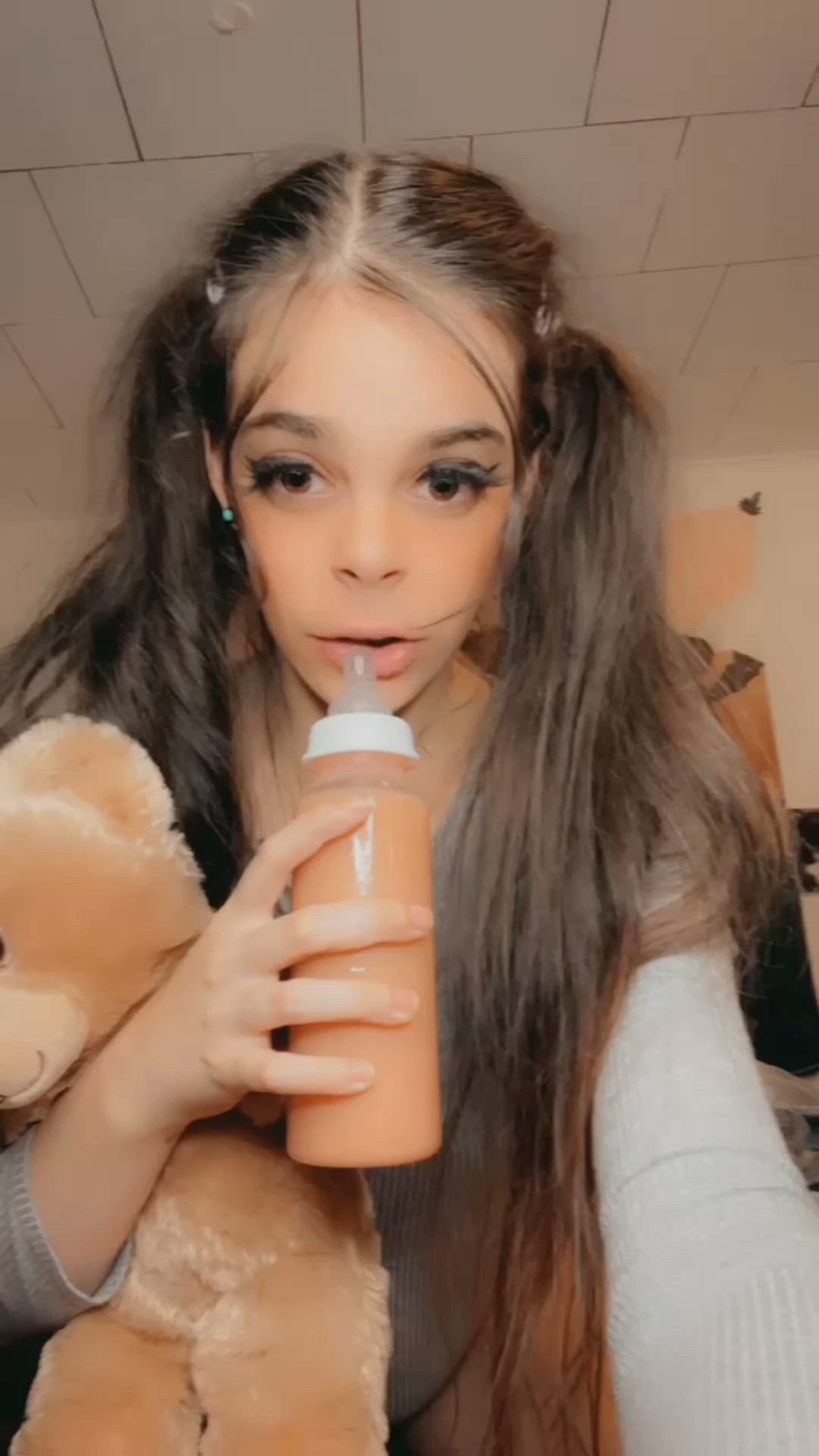 R/DDlg porn video with onlyfans model Del ☁️ <strong>@shegavemethree</strong>