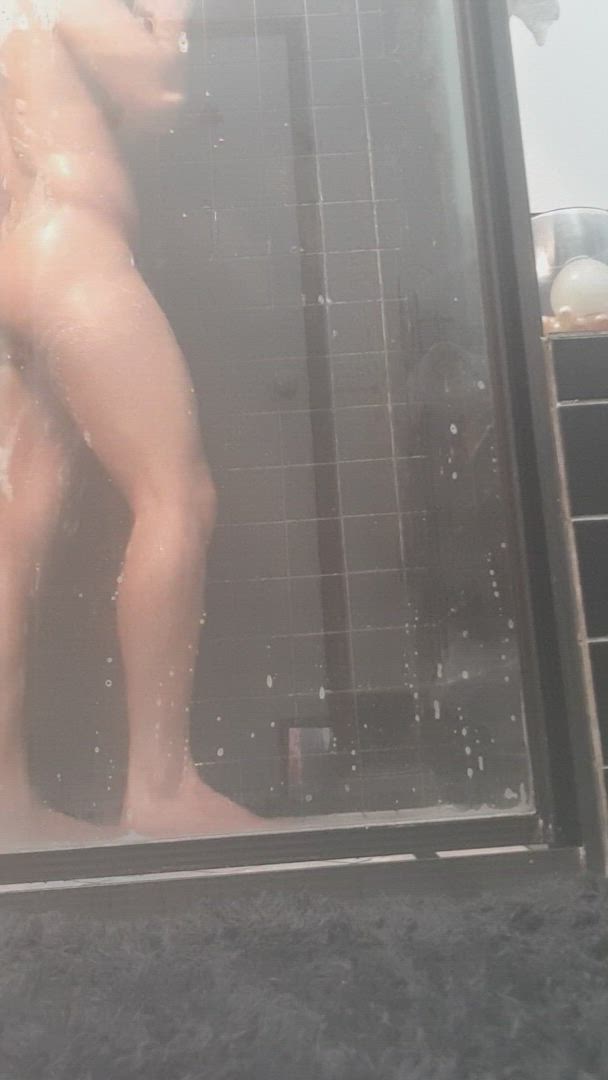 Shower porn video with onlyfans model Dunstan27 <strong>@dandunstan</strong>