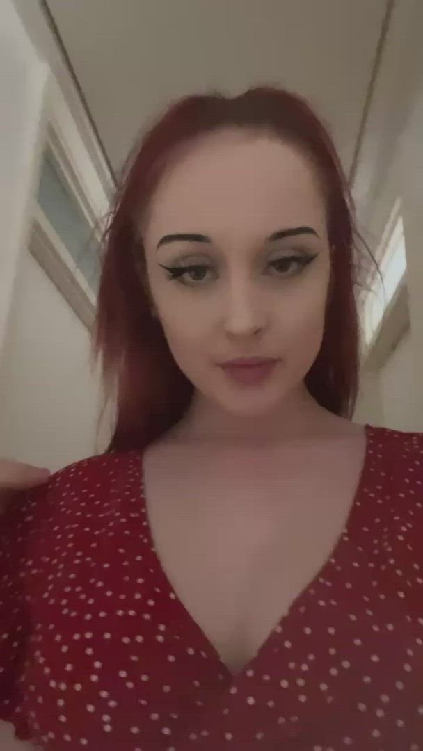 Boobs porn video with onlyfans model ellielouiseph <strong>@ellieel1</strong>