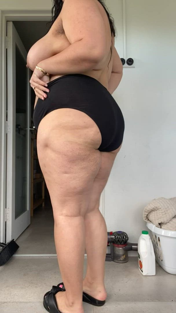 Ass porn video with onlyfans model elsachurch <strong>@yourcurvygirlx</strong>