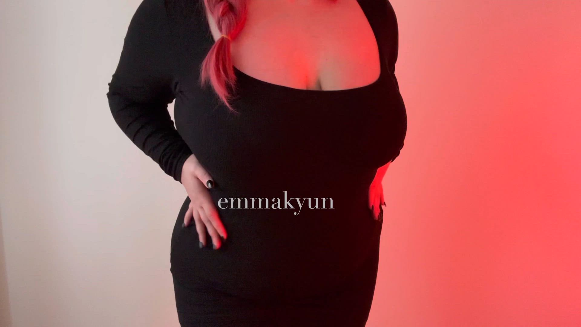 Cosplay porn video with onlyfans model emmakyun <strong>@emmakyun</strong>