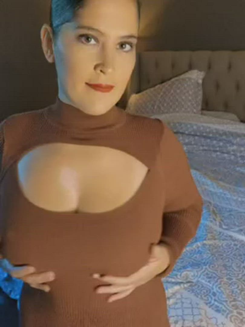 Big Tits porn video with onlyfans model emmochkaxxx <strong>@th1cc_em</strong>