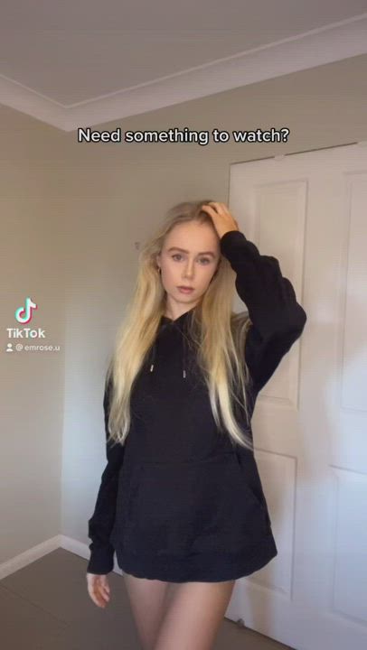 Blonde porn video with onlyfans model emrose.u <strong>@emrose.u</strong>