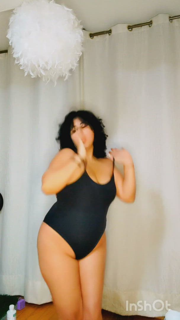 Brunette porn video with onlyfans model encantoof <strong>@eroticencanto</strong>