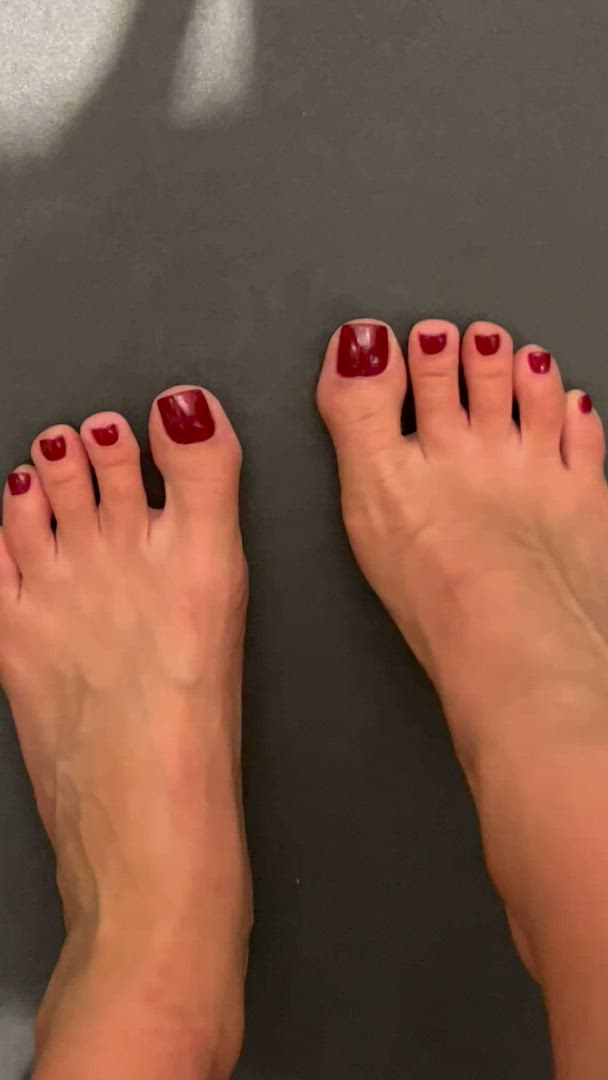 Feet porn video with onlyfans model feetlicious <strong>@feet_1licious</strong>
