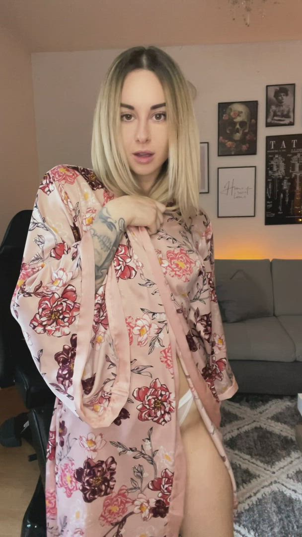 Blonde porn video with onlyfans model forlolalynn <strong>@lola.lynn</strong>