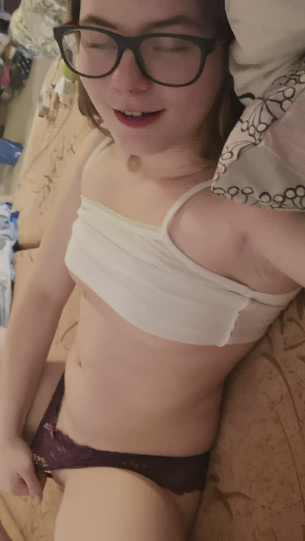 18 Years Old porn video with onlyfans model fortyonabranch <strong>@lisa_flower</strong>