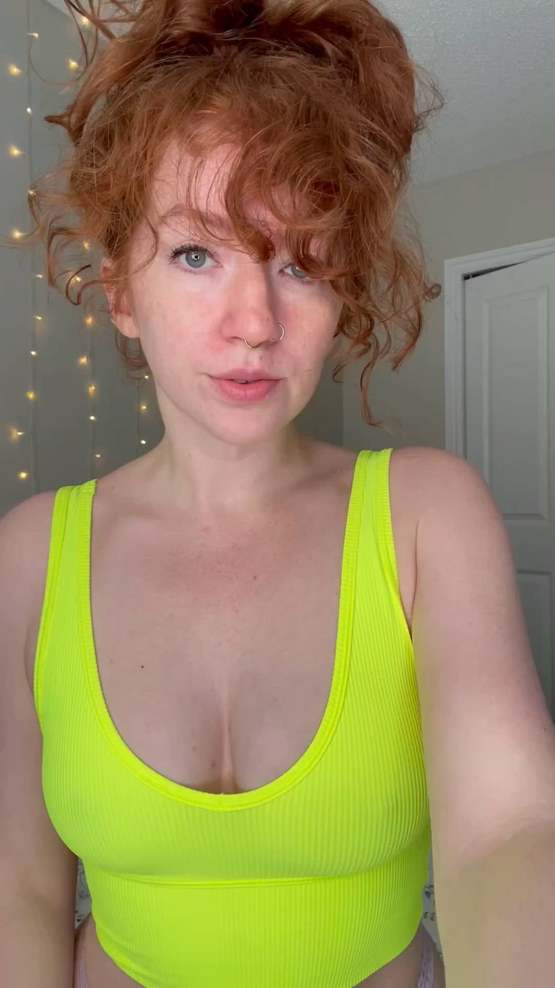 Amateur porn video with onlyfans model gidgegidge <strong>@sexyshmexie</strong>