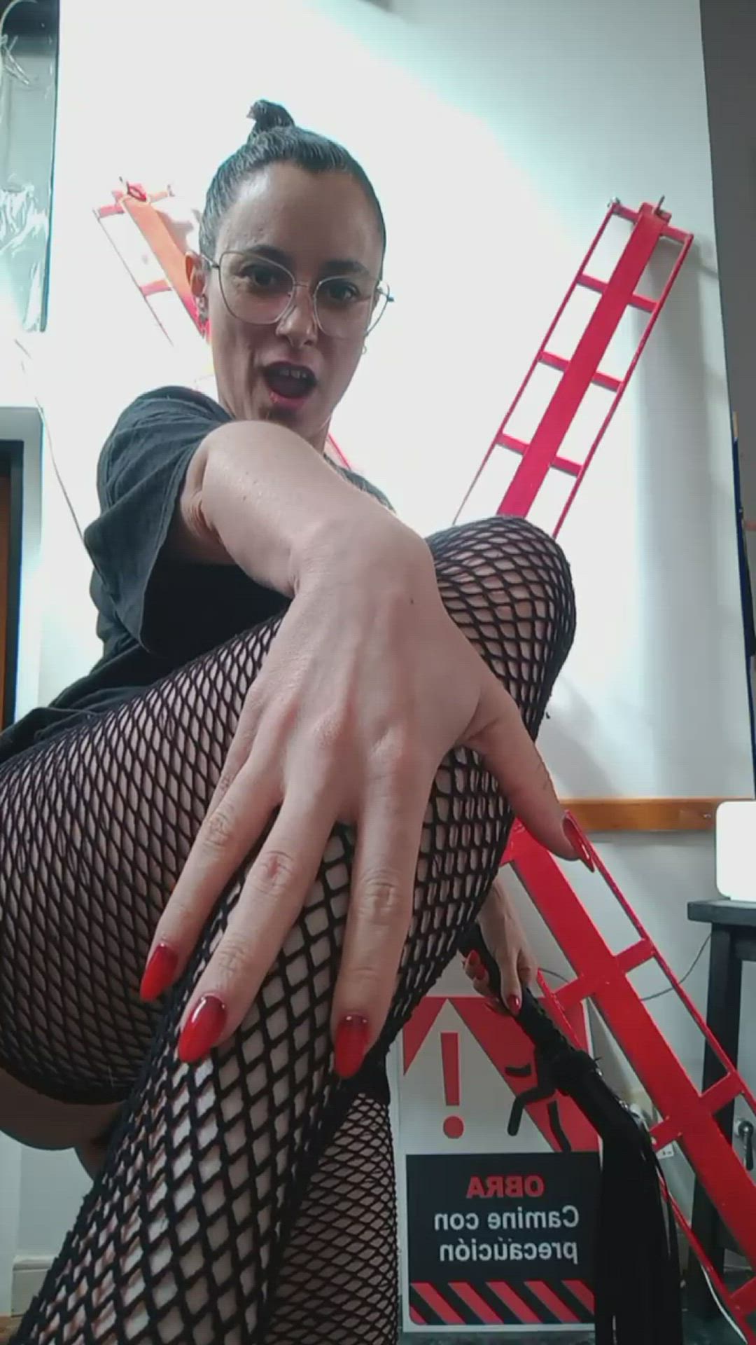 Legs porn video with onlyfans model goddessave <strong>@goddess.ave</strong>