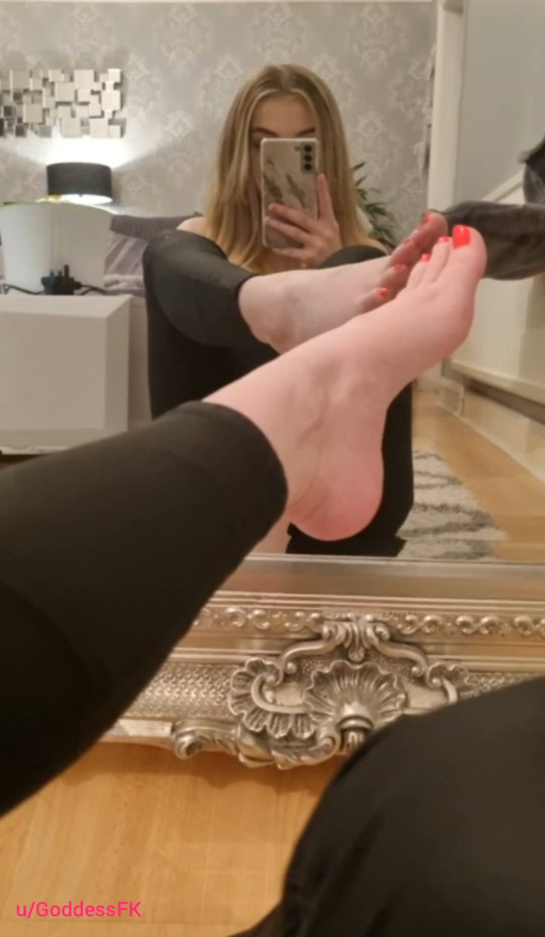 Toes porn video with onlyfans model GoddessFK <strong>@goddessfootkink</strong>