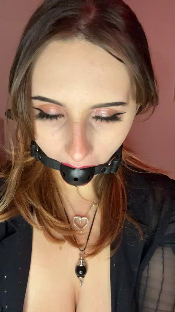 Ball Gagged porn video with onlyfans model GrungeSlxt <strong>@430922024</strong>