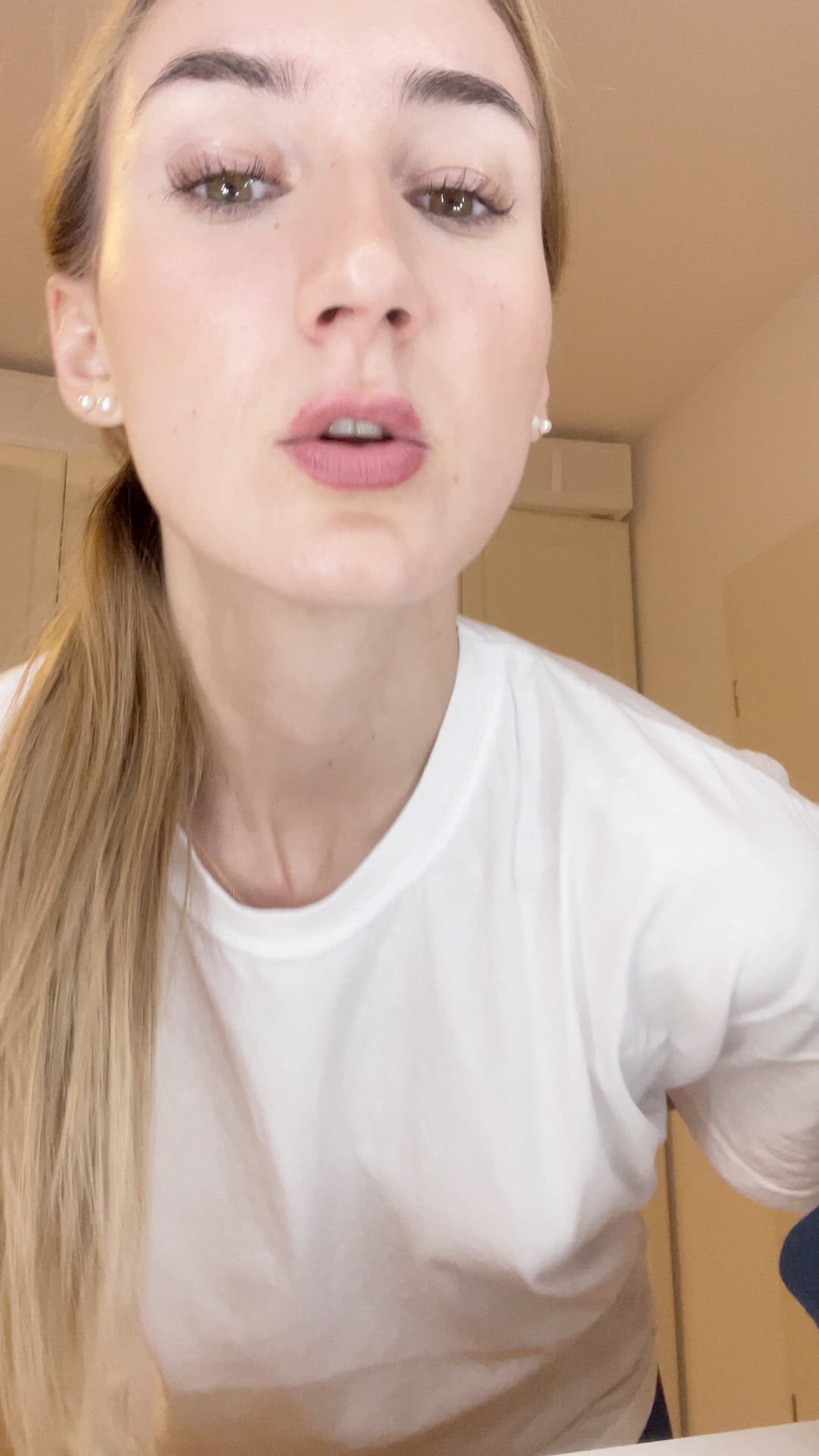 Teen porn video with onlyfans model haileyanderson <strong>@action</strong>