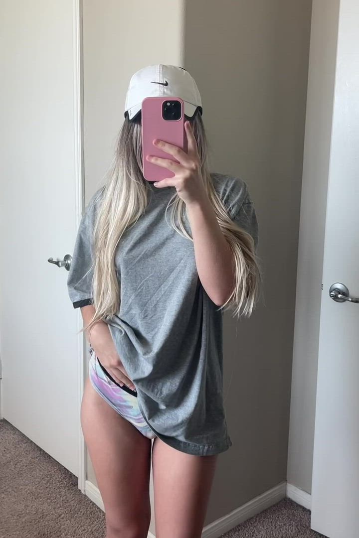 Blonde porn video with onlyfans model Harlow <strong>@itzharlow</strong>