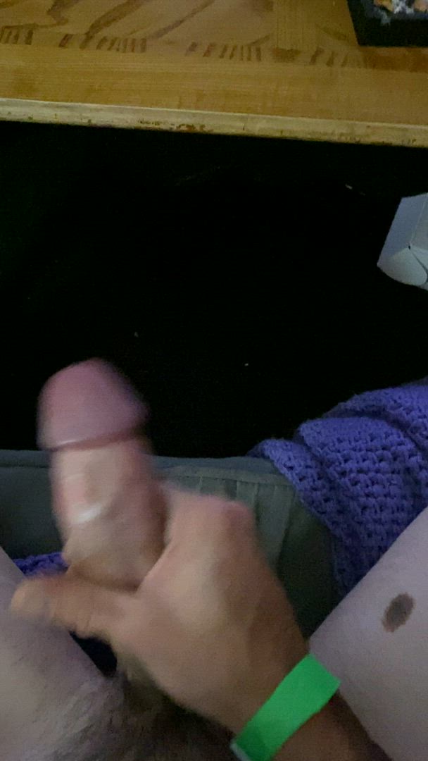 Cumshot porn video with onlyfans model heyitszach08 <strong>@heyitszach08</strong>