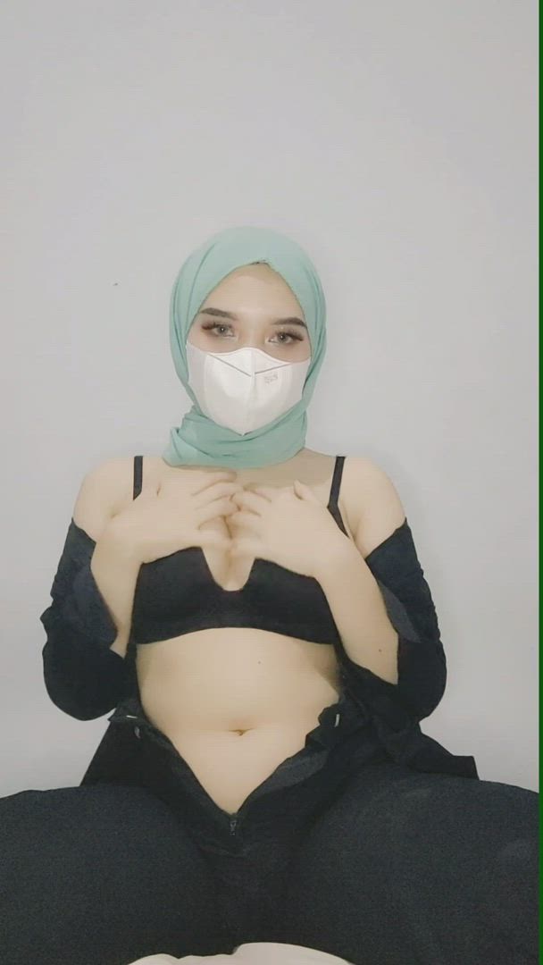 Asian porn video with onlyfans model hijabgirls <strong>@hijabcamilla</strong>