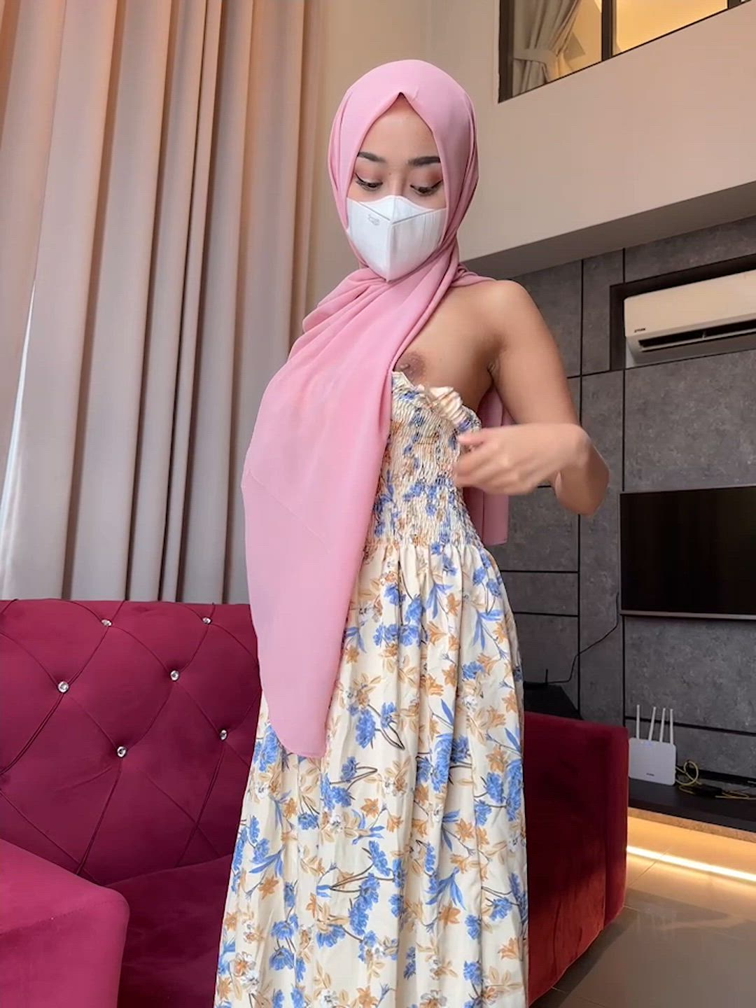 Pussy porn video with onlyfans model hijabsyalifah <strong>@syalifah</strong>