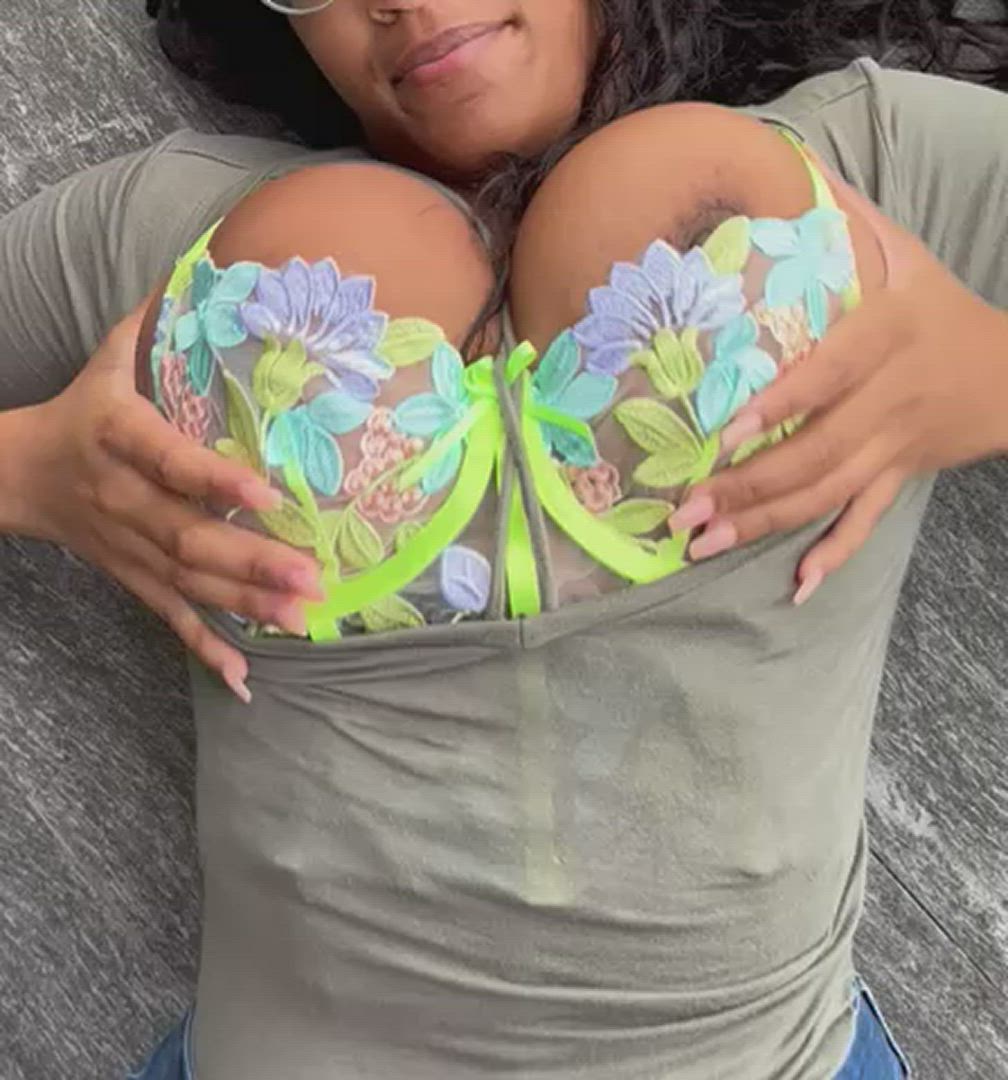 Big Tits porn video with onlyfans model Jasmine <strong>@skionlyfans</strong>