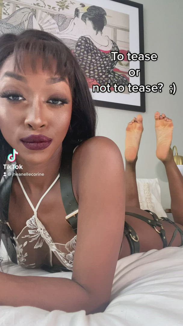 Ebony porn video with onlyfans model JheanelleCorine <strong>@filmmakercorine</strong>