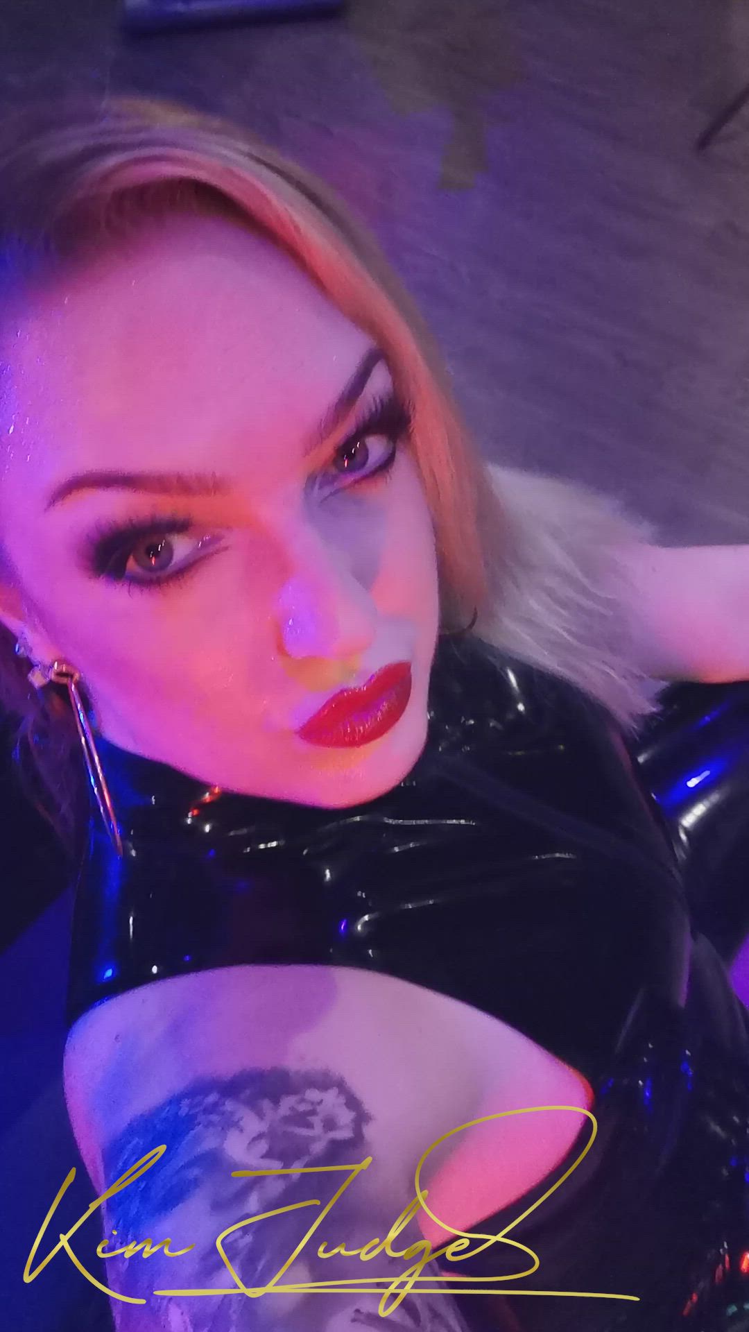 Latex porn video with onlyfans model Kim Judge <strong>@kimjudge</strong>
