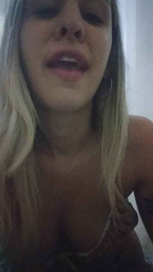 Blowjob porn video with onlyfans model KMYKASE <strong>@kmykaze</strong>