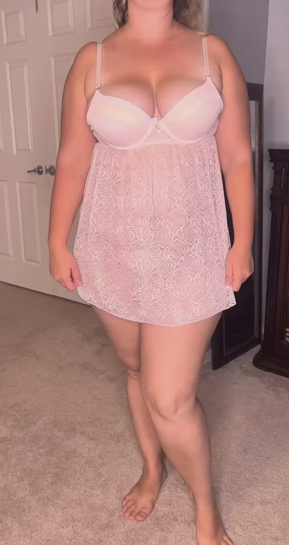 Curvy porn video with onlyfans model krisylove <strong>@krissylovevip</strong>