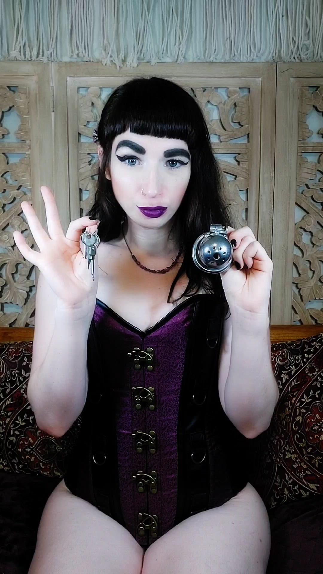 Corset porn video with onlyfans model ladystardust333 <strong>@ladystardust33</strong>