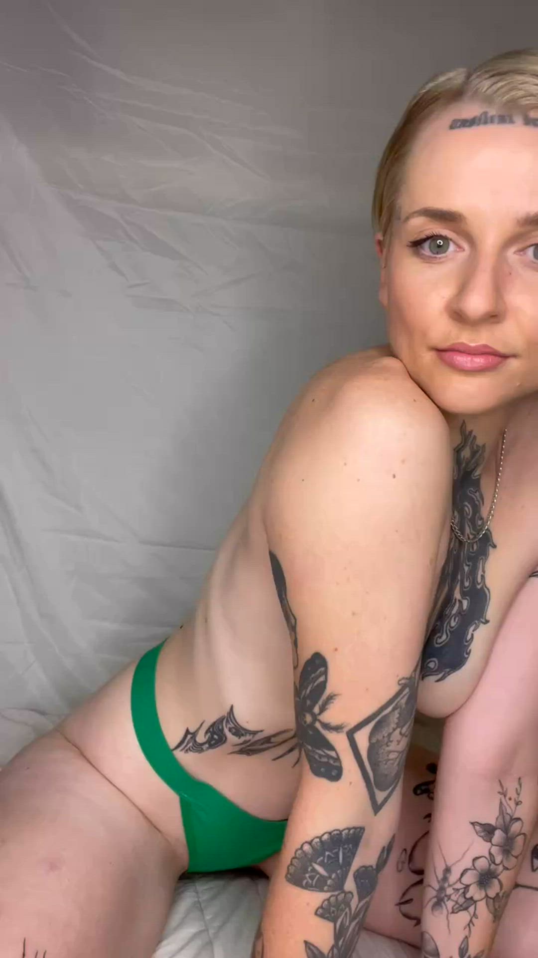 Amateur porn video with onlyfans model lavenderquinn <strong>@lavenderquinn</strong>