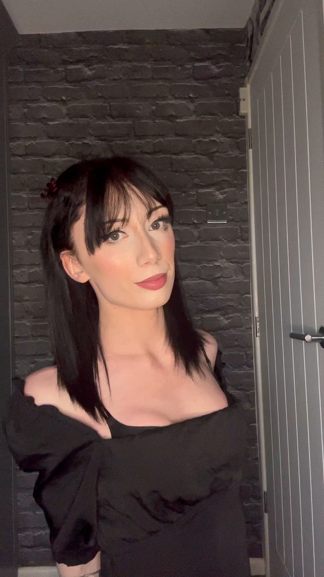 Tits porn video with onlyfans model laylamillerxx <strong>@laylamillerxx</strong>